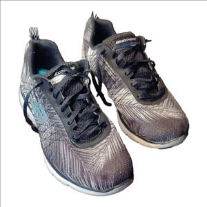 Skechers Black Sneakers with Dynamic Textured Upper